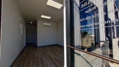 6815 Rendon Bloodworth Rd, Fort Worth, TX to rent Interior Photo- Image 2 of 8