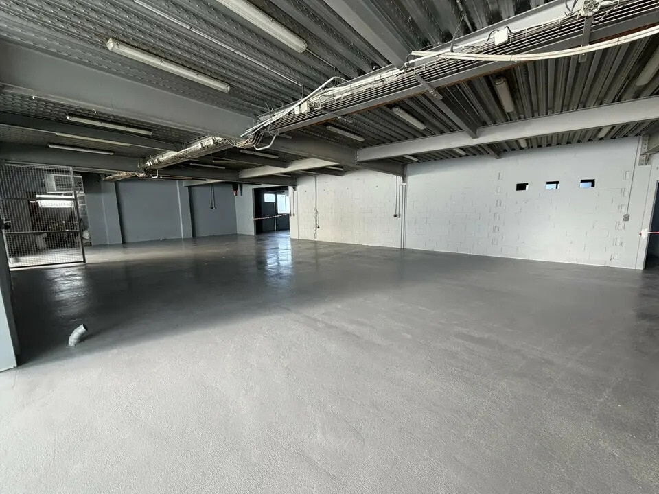 Vente Local d'activités 870 m² - Photo 1