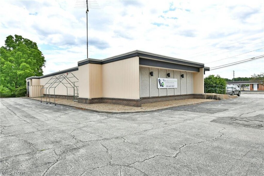 2900 Elm Rd NE, Warren, OH for rent - Building Photo - Image 2 of 8