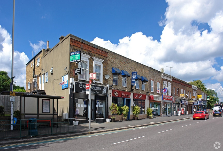 75 High Rd, London to rent - Building Photo - Image 2 of 3