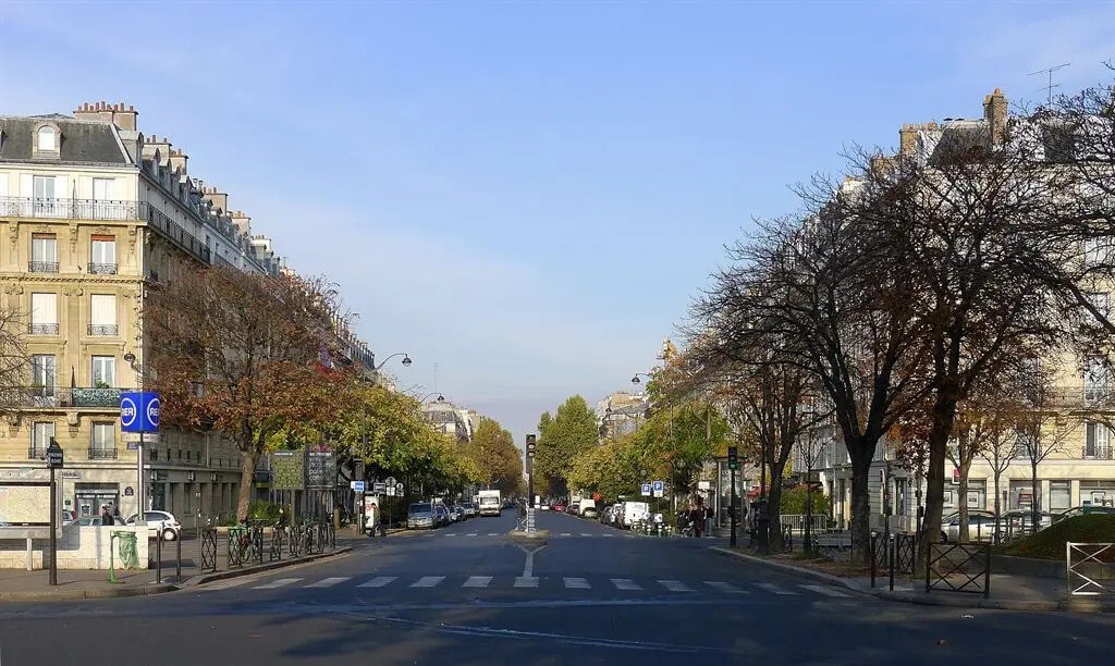 Location Commerce 100 m² - Photo 1