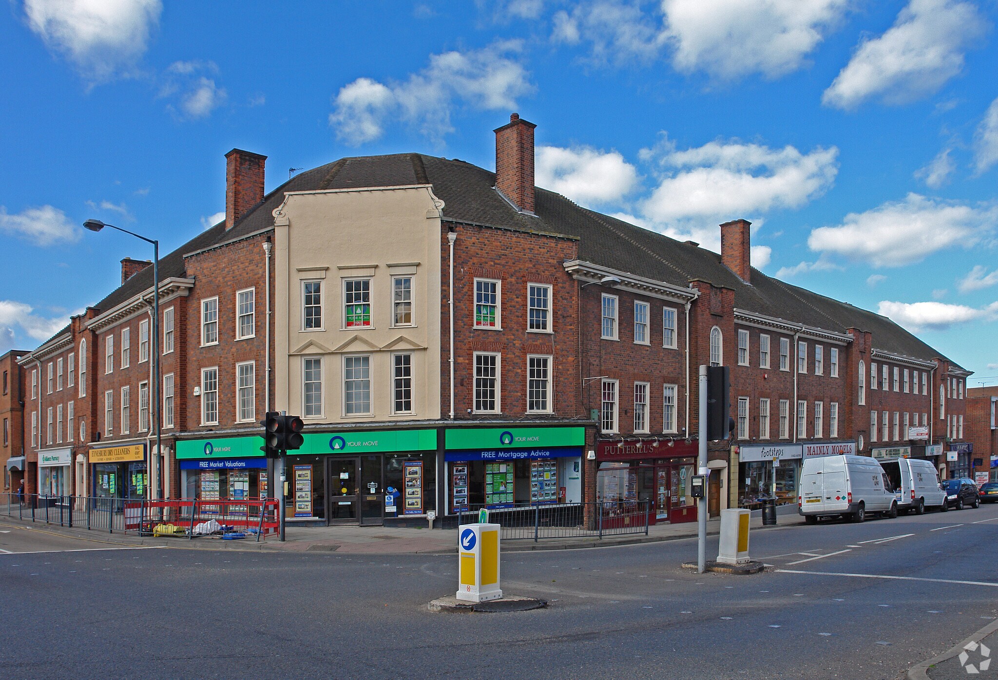 67-68 Hermitage Rd, Hitchin for sale Primary Photo- Image 1 of 1