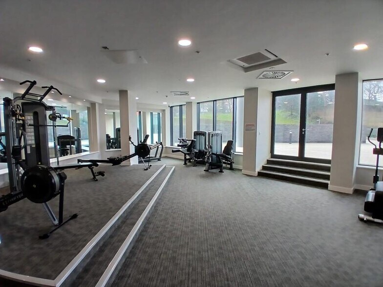 Woolwich Church St, London to rent - Building Photo - Image 3 of 6