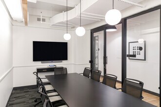 11 Park Pl, New York, NY to rent Interior Photo- Image 2 of 11