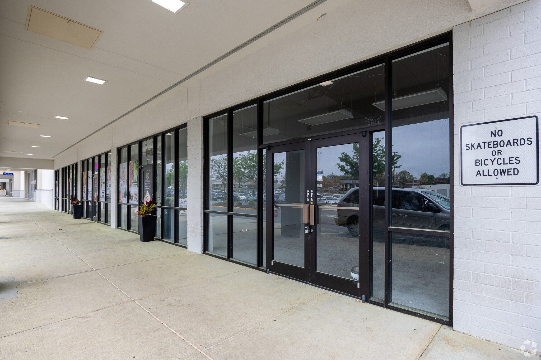 593-659 Holcomb Bridge Rd, Roswell, GA to rent Building Photo- Image 1 of 5