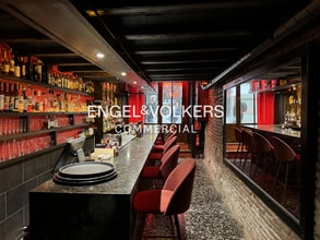 Retail in Barcelona, Barcelona to rent Interior Photo- Image 1 of 10