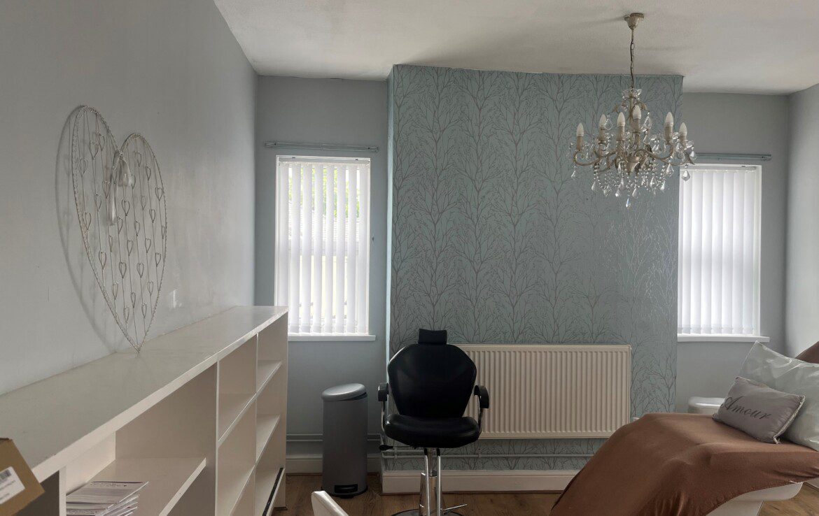 8 Clytha Park Rd, Newport to rent Interior Photo- Image 1 of 2