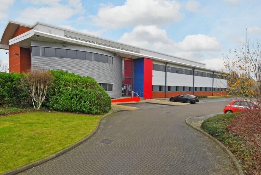 Adwick Park, Rotherham for sale - Primary Photo - Image 1 of 1