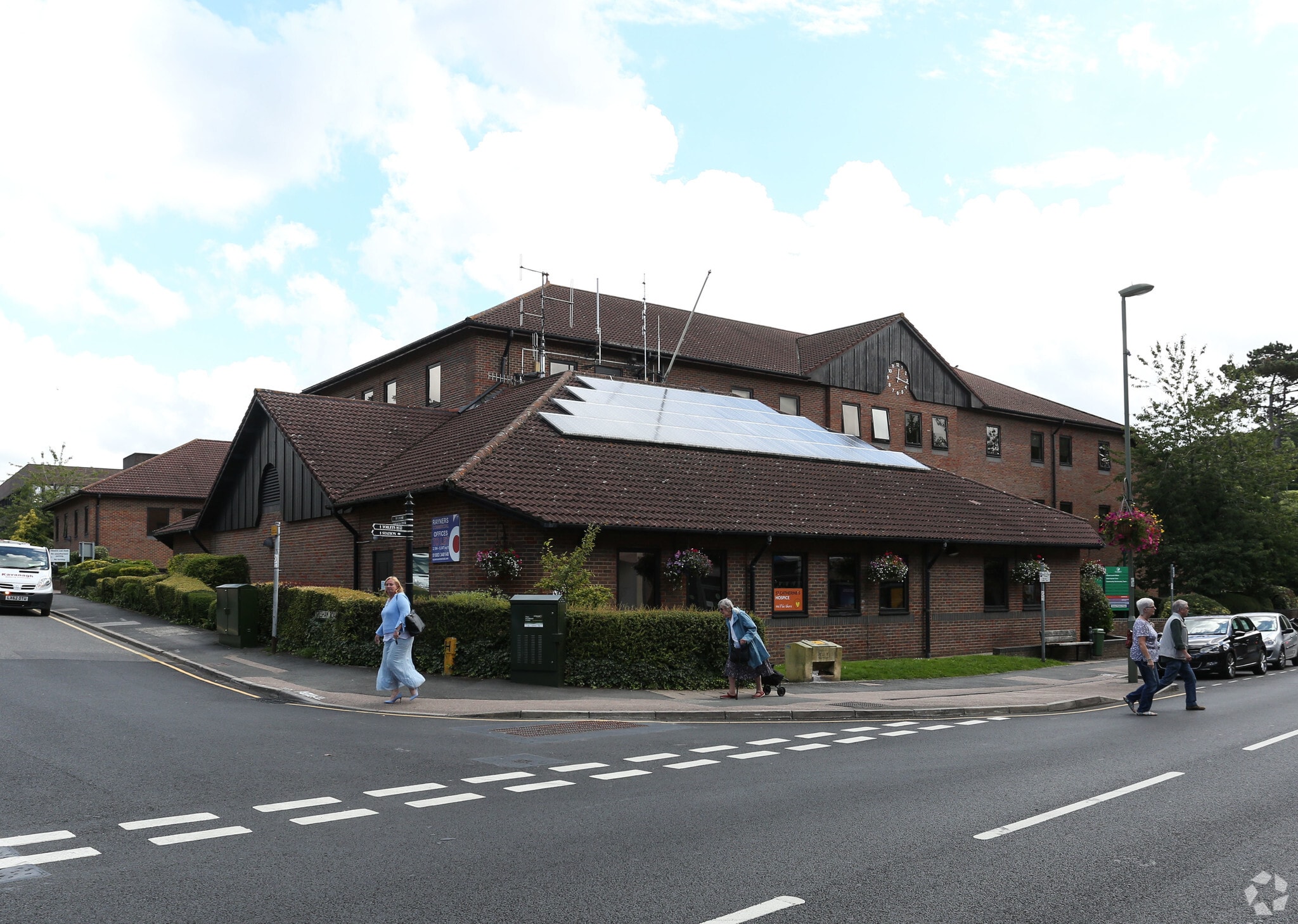 8 Station Road East, Oxted for sale Primary Photo- Image 1 of 1