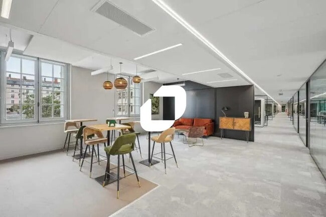 Location Bureaux 840 m²