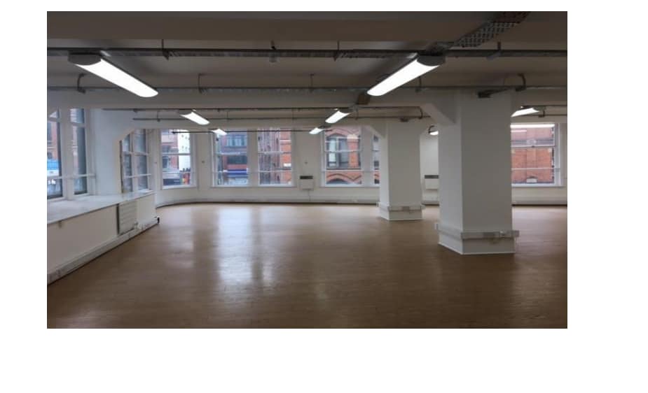 65 High St, Manchester to rent Interior Photo- Image 1 of 2