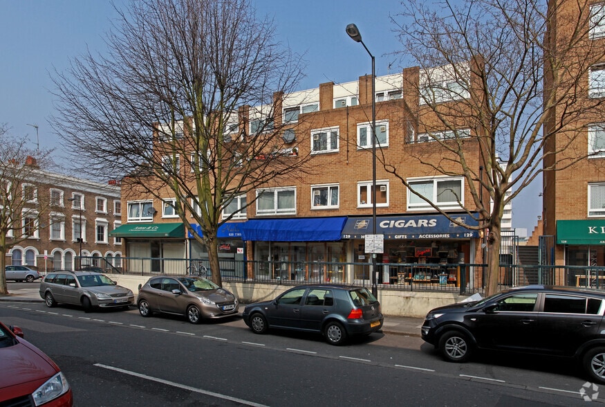 129-132 Walham Green Ct, London to rent - Building Photo - Image 2 of 10