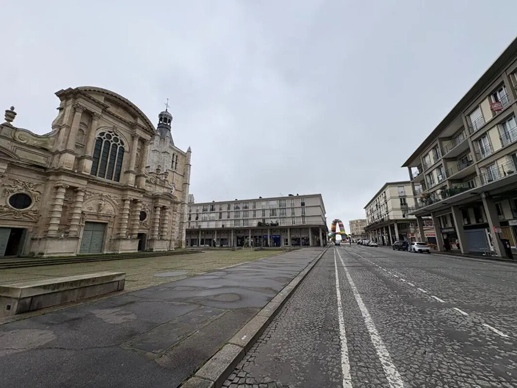 Location Commerce 86 m² - Photo 1