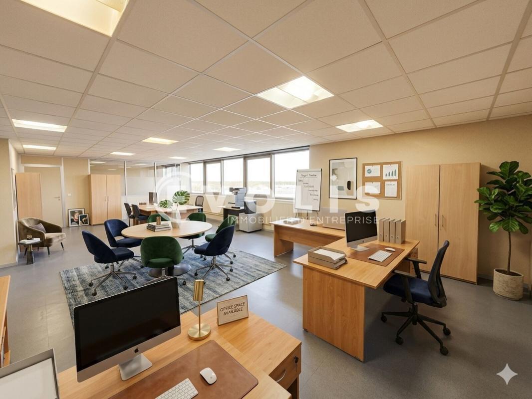 Office in Cachan to rent Interior Photo- Image 1 of 15