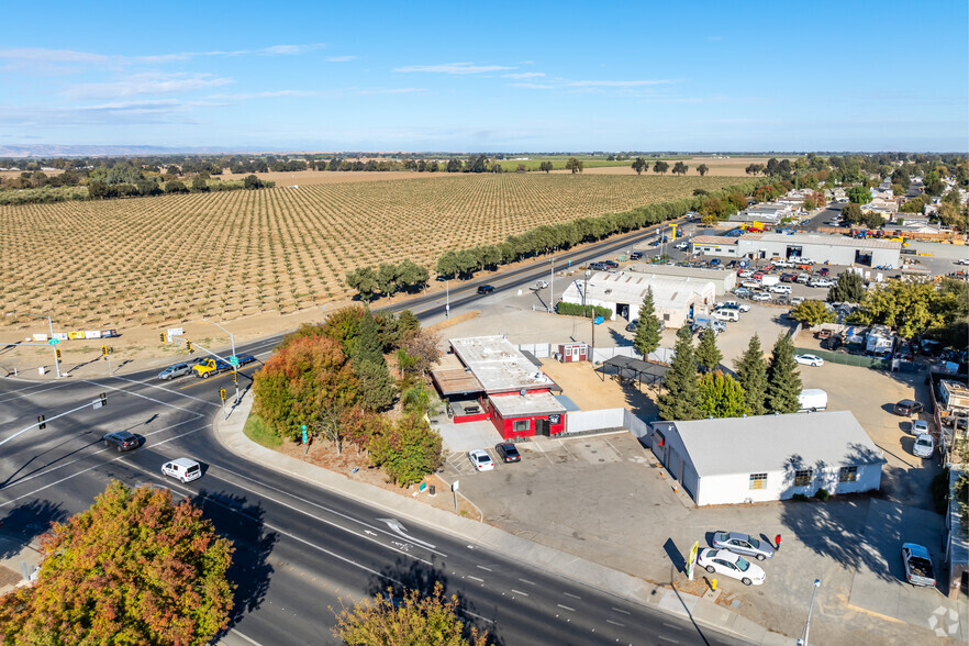 392 W Main St, Woodland, CA for sale - Aerial - Image 3 of 6