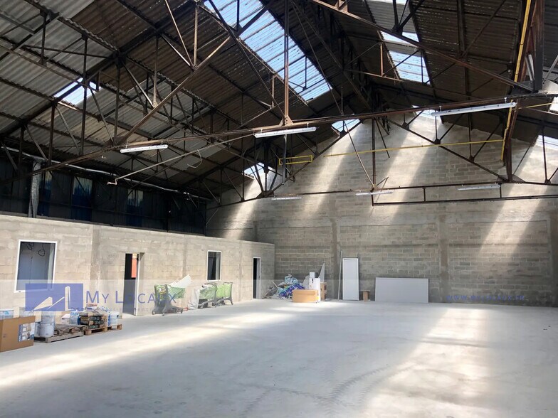 Industrial in Gennevilliers to rent - Interior Photo - Image 3 of 5