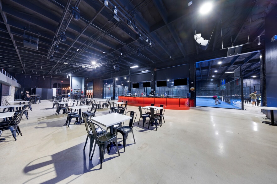 1360 NW 88th Ave, Doral, FL for sale - Interior Photo - Image 2 of 90