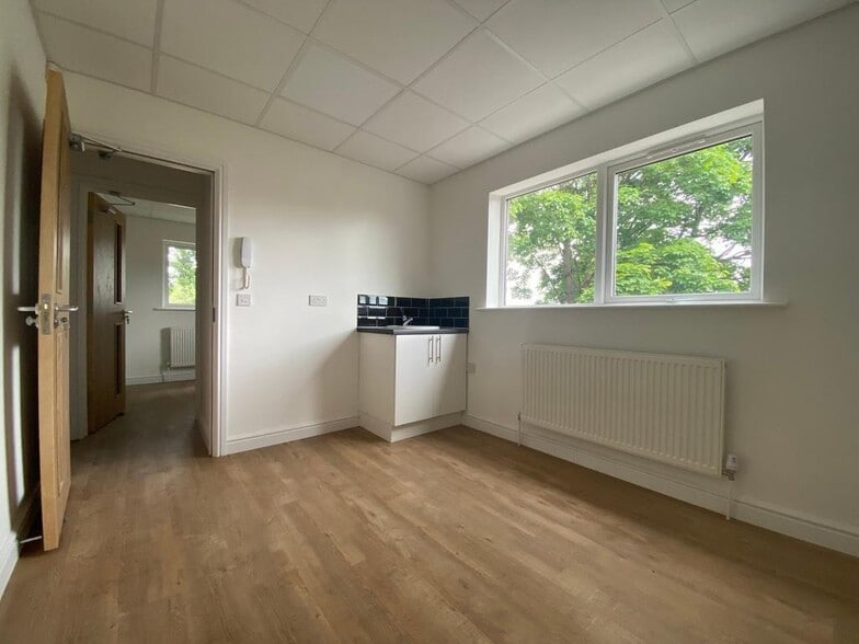 124 Stourport Rd, Kidderminster to rent - Building Photo - Image 3 of 13