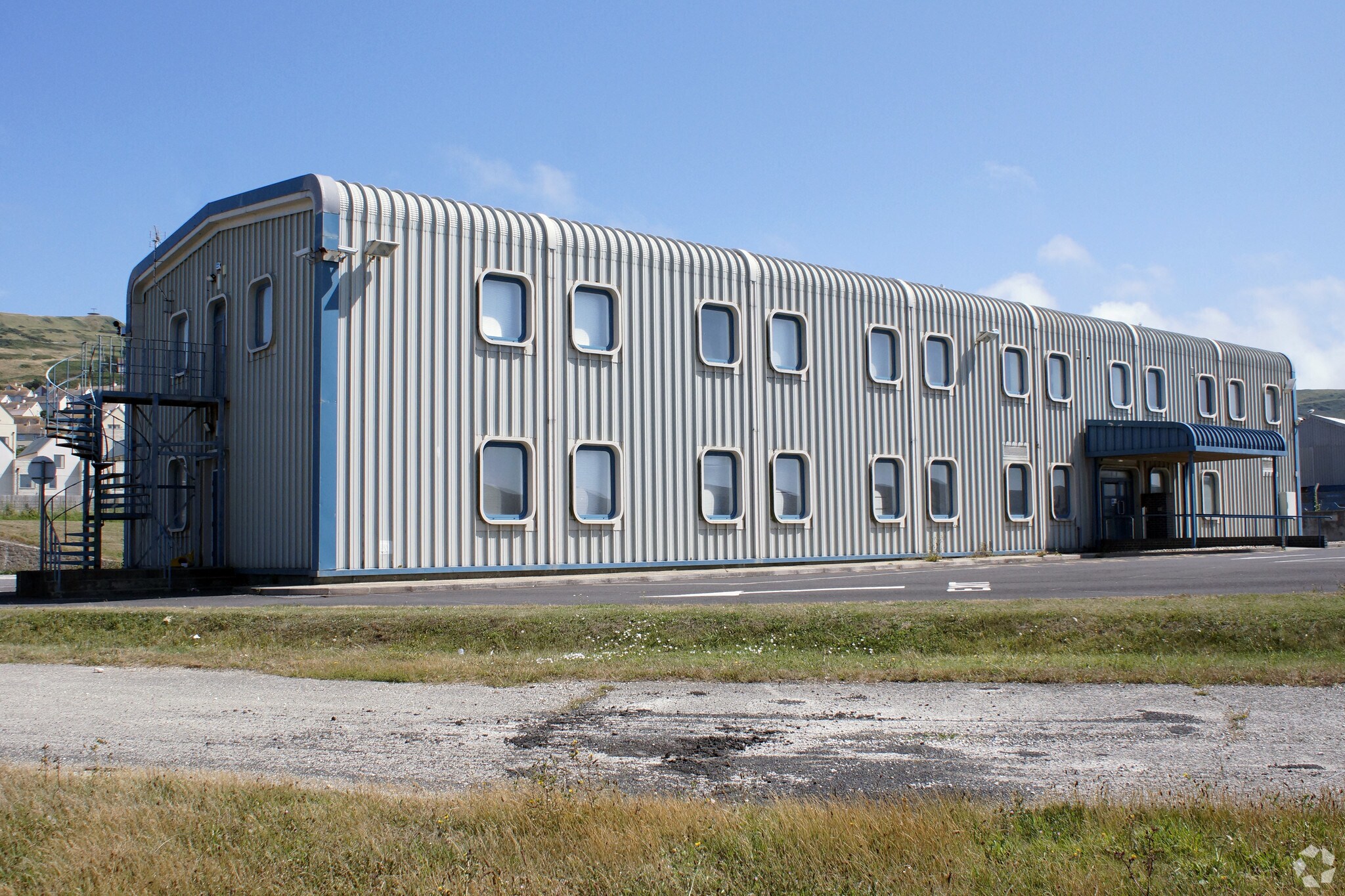 Osprey Quay, Portland for sale Primary Photo- Image 1 of 1