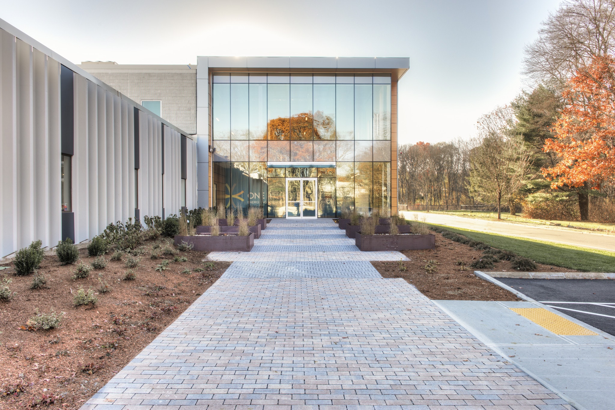 1 Patriots Park, Bedford, MA to rent Primary Photo- Image 1 of 7