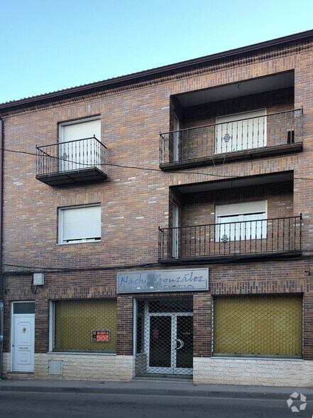 Calle Alfares, 39, La Puebla de Montalbán, Toledo to rent - Primary Photo - Image 1 of 1