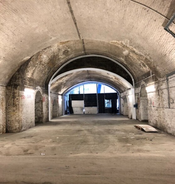 Union St, London for sale - Interior Photo - Image 1 of 1