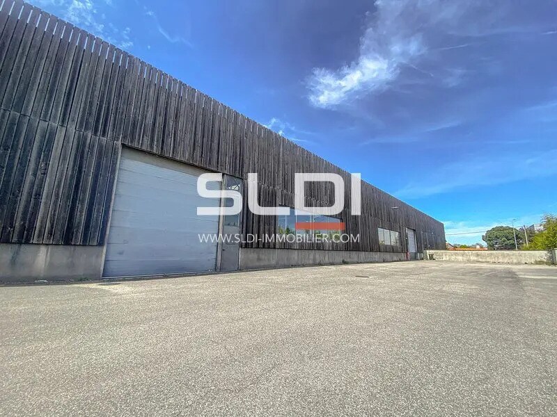 Light Industrial in Saint-Priest to rent Building Photo- Image 1 of 6