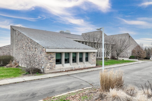 More details for 2501 Wilmington Rd, New Castle, PA - Office for Sale