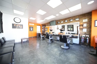 81 Ordnance Rd, Enfield to rent Interior Photo- Image 2 of 5