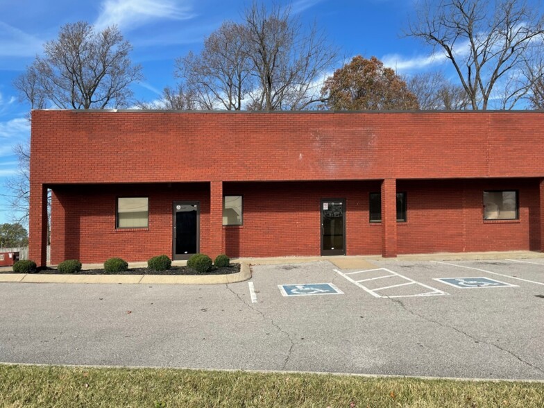 1100 Ted Crozier Sr Blvd, Clarksville, TN for sale - Building Photo - Image 1 of 1