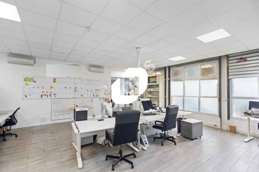 Office in Montreuil for sale - Interior Photo - Image 3 of 12