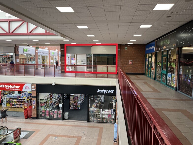 Market Hall St, Cannock to rent - Building Photo - Image 3 of 37