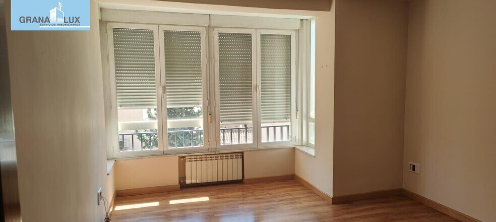 Office in Granada, Granada to rent - Interior Photo - Image 3 of 10