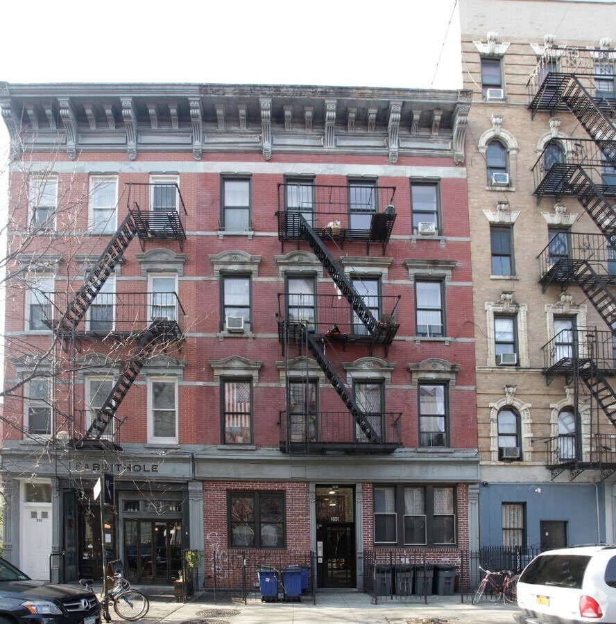 352 Bedford Ave, Brooklyn 11249 UK