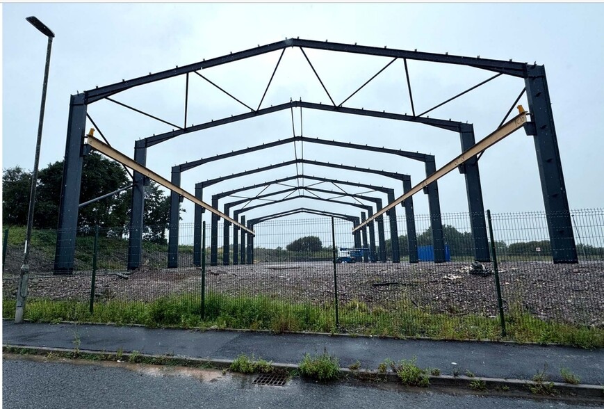 1-2 Moresby Park, Whitehaven to rent - Building Photo - Image 2 of 2