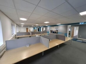 84A-92 London Rd, Manchester to rent Interior Photo- Image 2 of 2