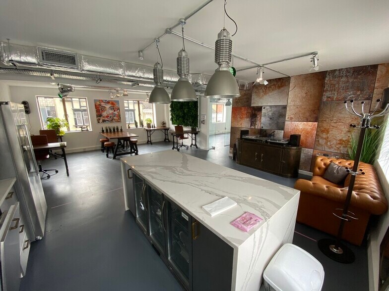 Middle Row, Maidstone for sale - Interior Photo - Image 1 of 1