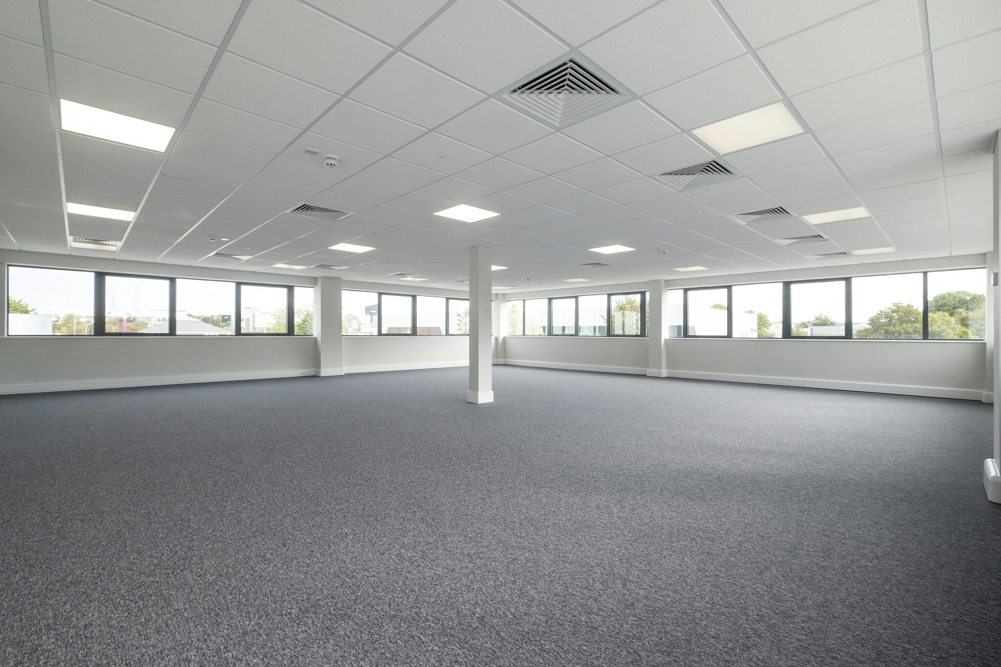 Weston Av, Grays to rent Interior Photo- Image 1 of 2