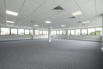 Weston Av, Grays to rent Interior Photo- Image 1 of 2