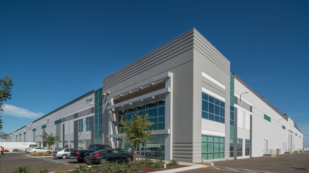 6389 Hopkins Rd, Tracy, CA to rent - Building Photo - Image 3 of 18