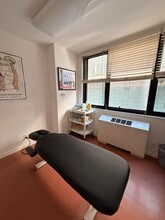 330 W 58th St, New York, NY to rent Interior Photo- Image 1 of 9