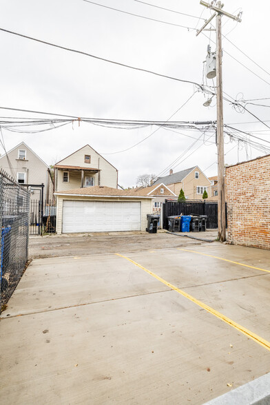 2712 24th pl, Chicago, IL for sale - Building Photo - Image 3 of 46