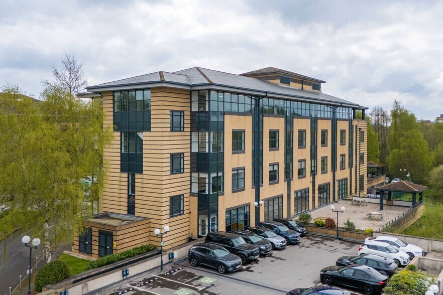 Hollinswood Rd, Telford to rent - Building Photo - Image 1 of 15