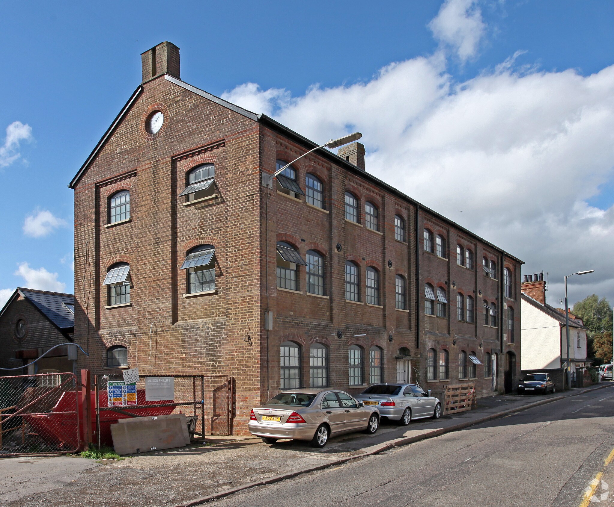 71-99 Waterside portfolio of 2 properties for sale on LoopNet.co.uk Primary Photo- Image 1 of 3