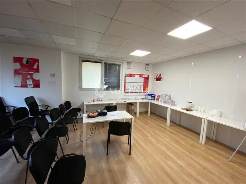 Office in Créteil to rent - Interior Photo - Image 3 of 10