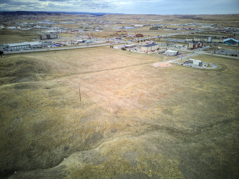 1046 Endeavour Blvd, Rapid City, SD for sale - Aerial - Image 2 of 13