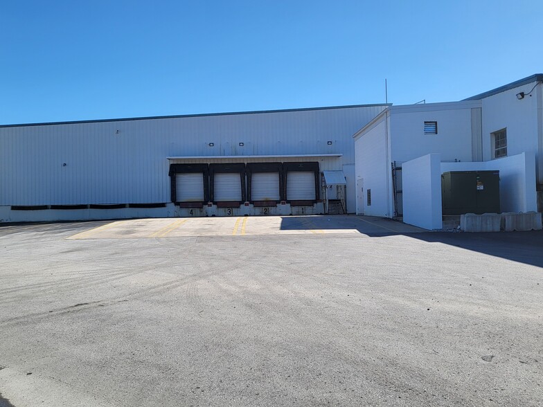 1383 Industrial Blvd, Crossville, TN for rent - Building Photo - Image 2 of 6