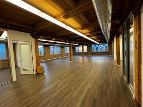 201 E Ohio St, Chicago, IL to rent Building Photo- Image 2 of 9