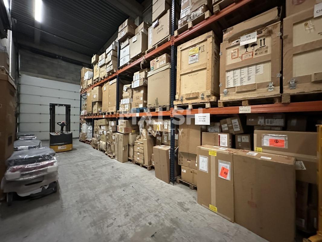 Light Industrial in Vénissieux to rent Interior Photo- Image 1 of 6