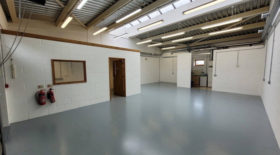 Caxton Rd, St Ives to rent - Interior Photo - Image 2 of 7